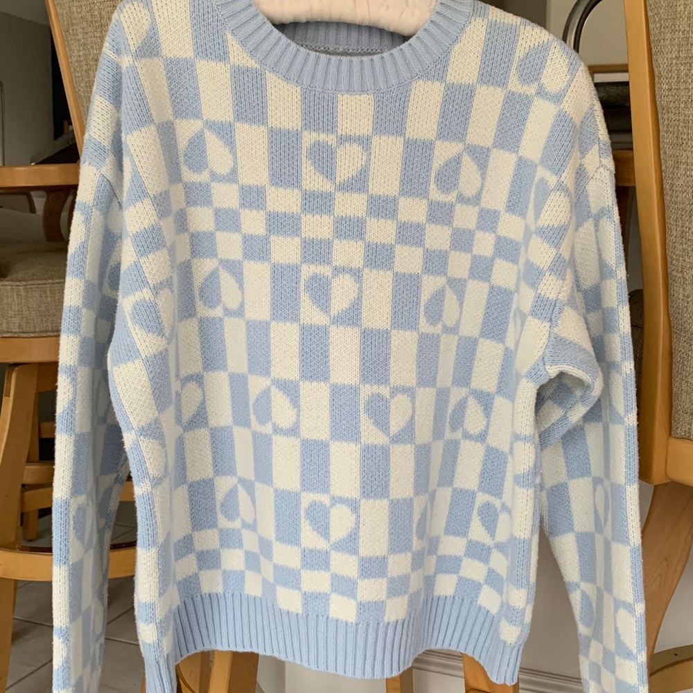 Blue and White heart design Sweater